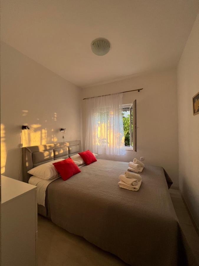 Apartmani Tamaris Vinišće Exterior foto