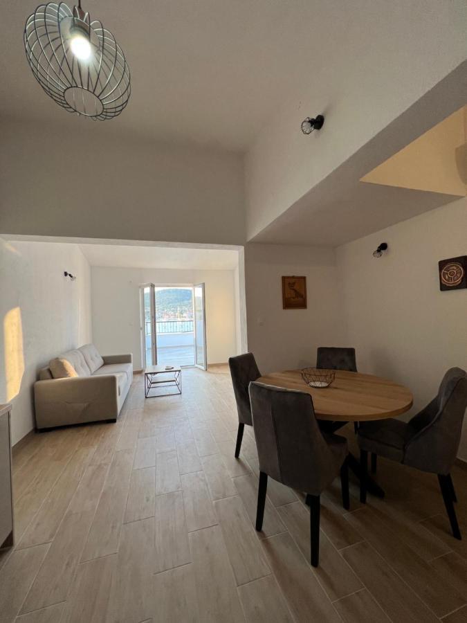 Apartmani Tamaris Vinišće Exterior foto