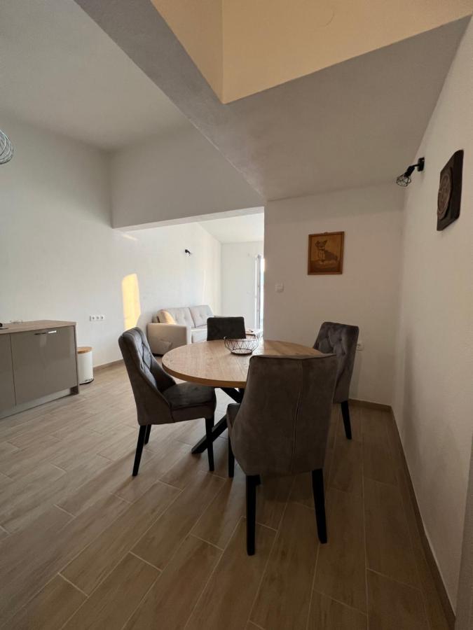 Apartmani Tamaris Vinišće Exterior foto