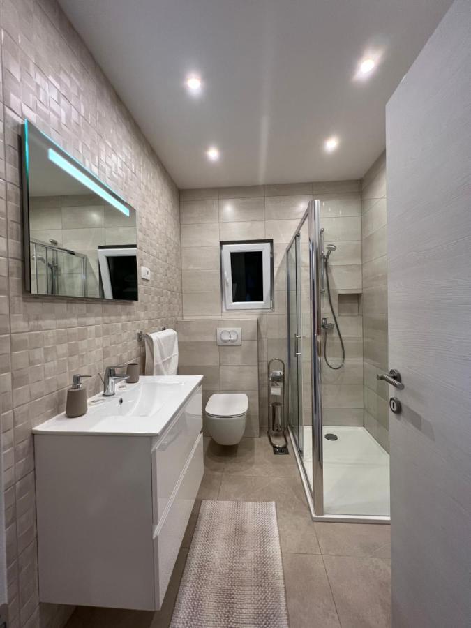 Apartmani Tamaris Vinišće Exterior foto